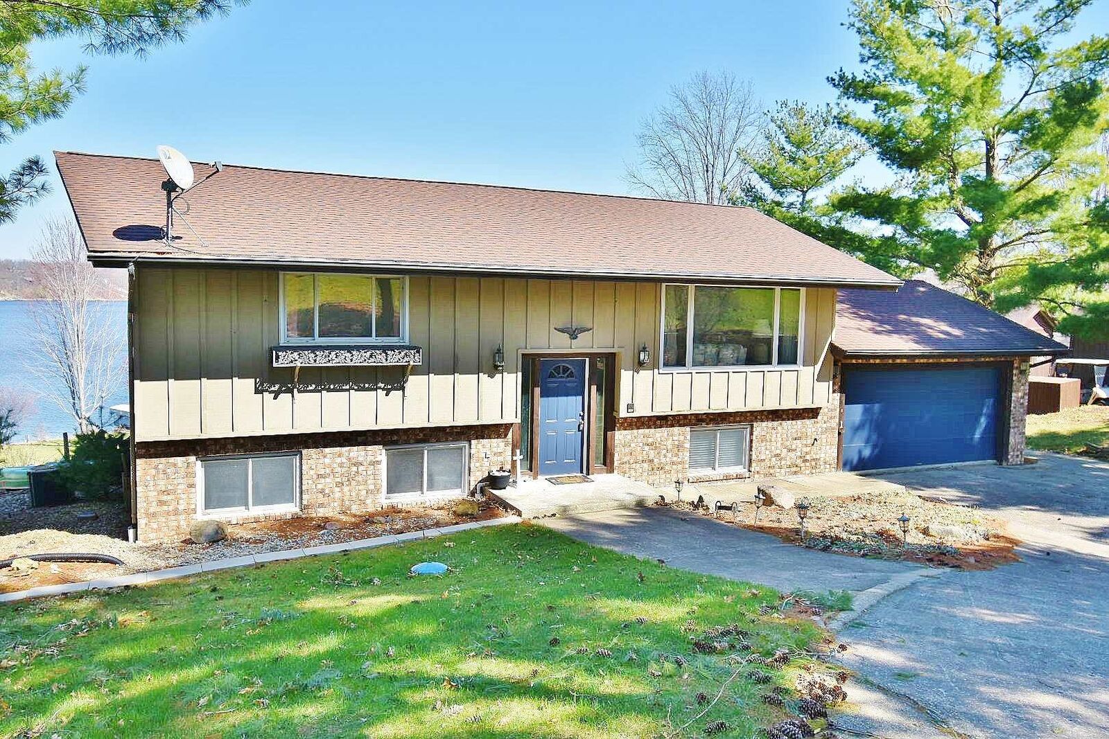 Property Photo: 12 Hillside IL 61428