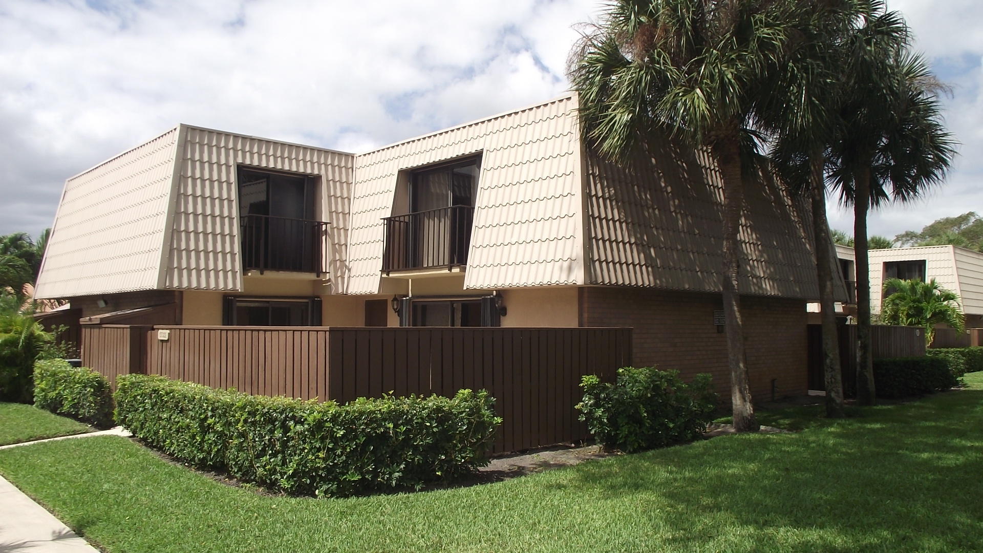 Property Photo: 5522 55th Way FL 33409