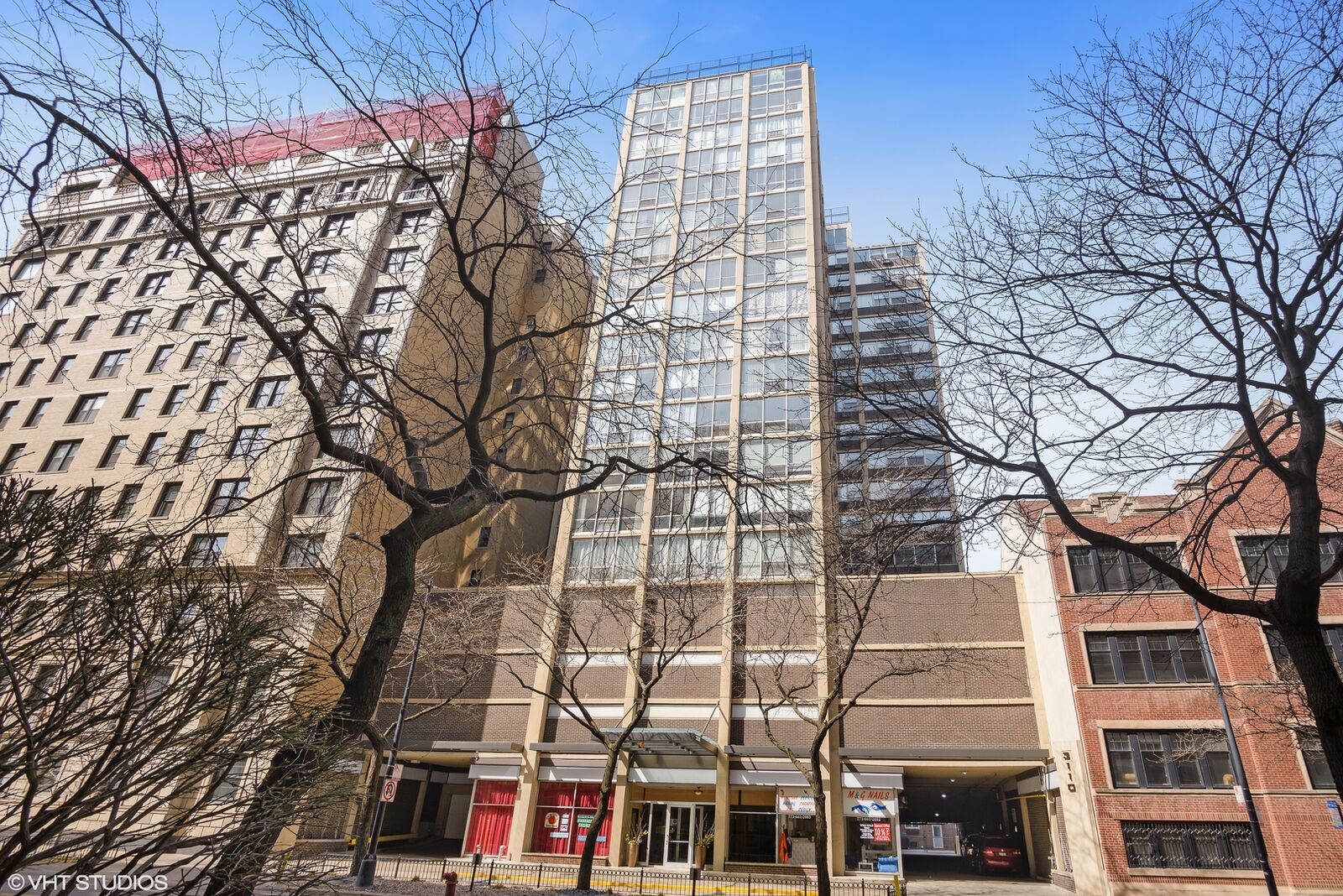 Property Photo:  3110 N Sheridan Road 708  IL 60657 