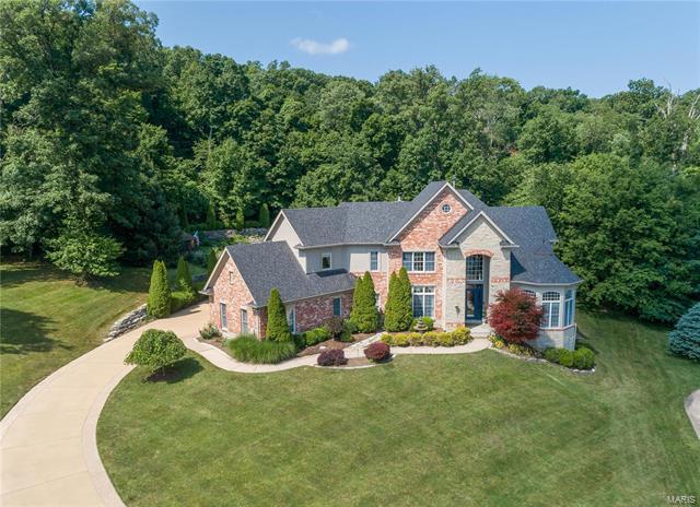 Property Photo: 951 Summerset Parc Lane 63026