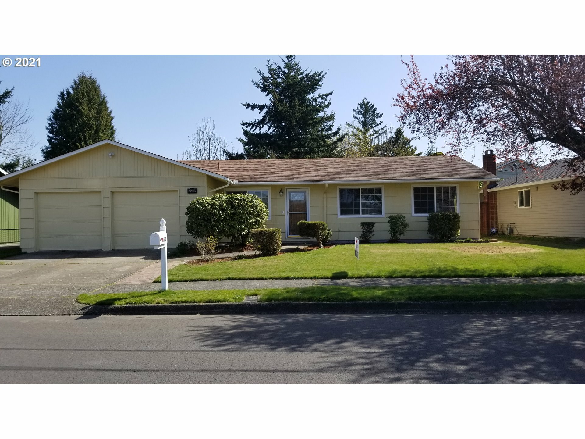 Property Photo: 620 NW Bella Vista Dr OR 97030
