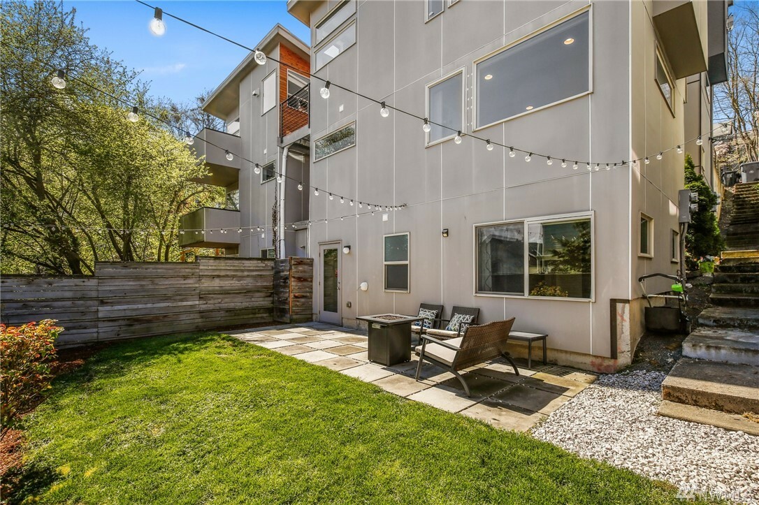 Property Photo: 1538 Sturgus Ave S WA 98144