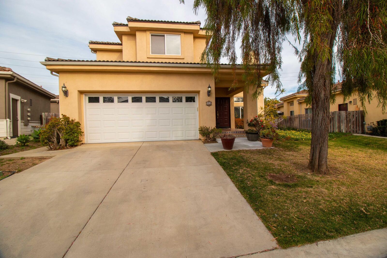 Property Photo: 44 Touran Lane CA 93117