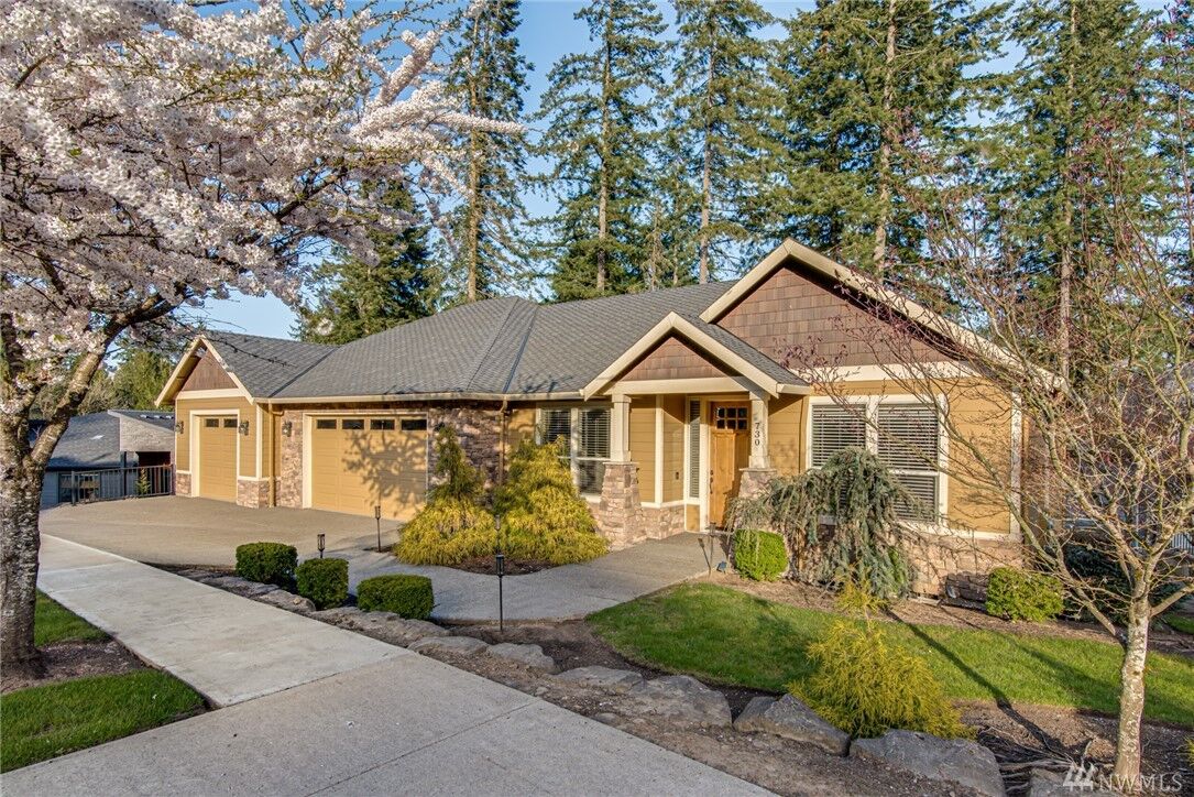 Property Photo: 730 S 19th Place WA 98642