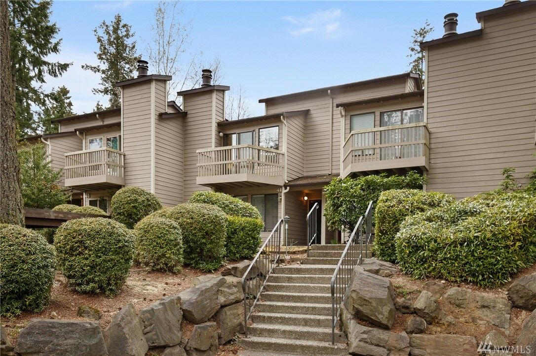 98059 MLS#1753914: 1555 Union Ave NE 41, Renton, WA 98059