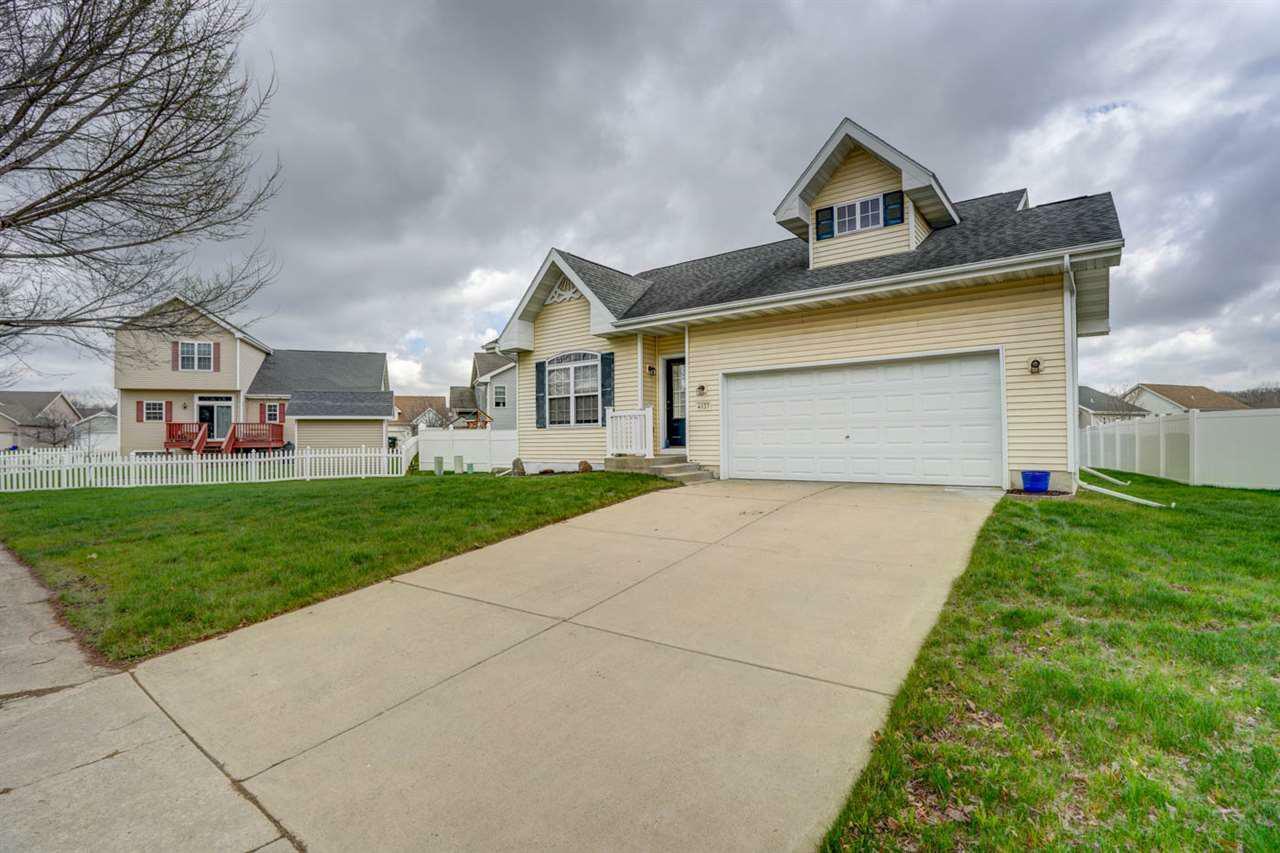 Property Photo:  4137 Westerfield Ln  WI 53704 