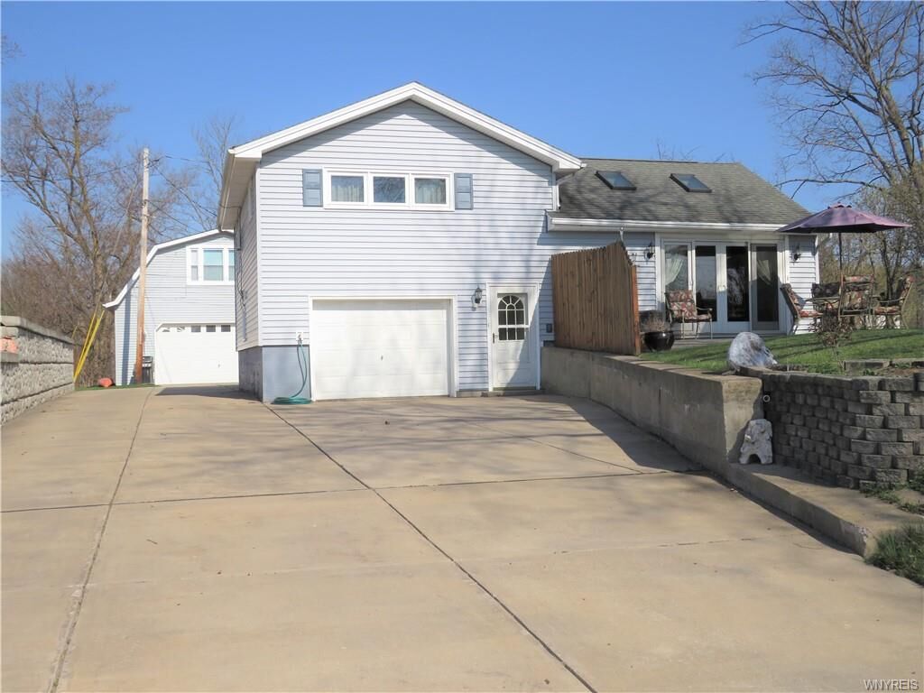 Property Photo:  1852 East River Road  NY 14072 