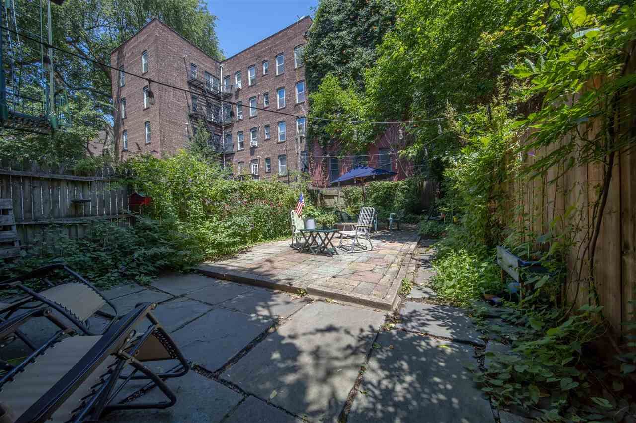 Property Photo:  92 Mercer St 1  NJ 07302 