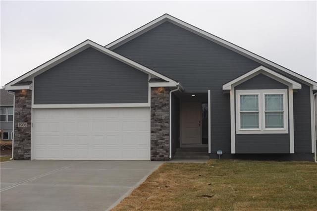 Property Photo: 1904 N Crane Lane MO 64058