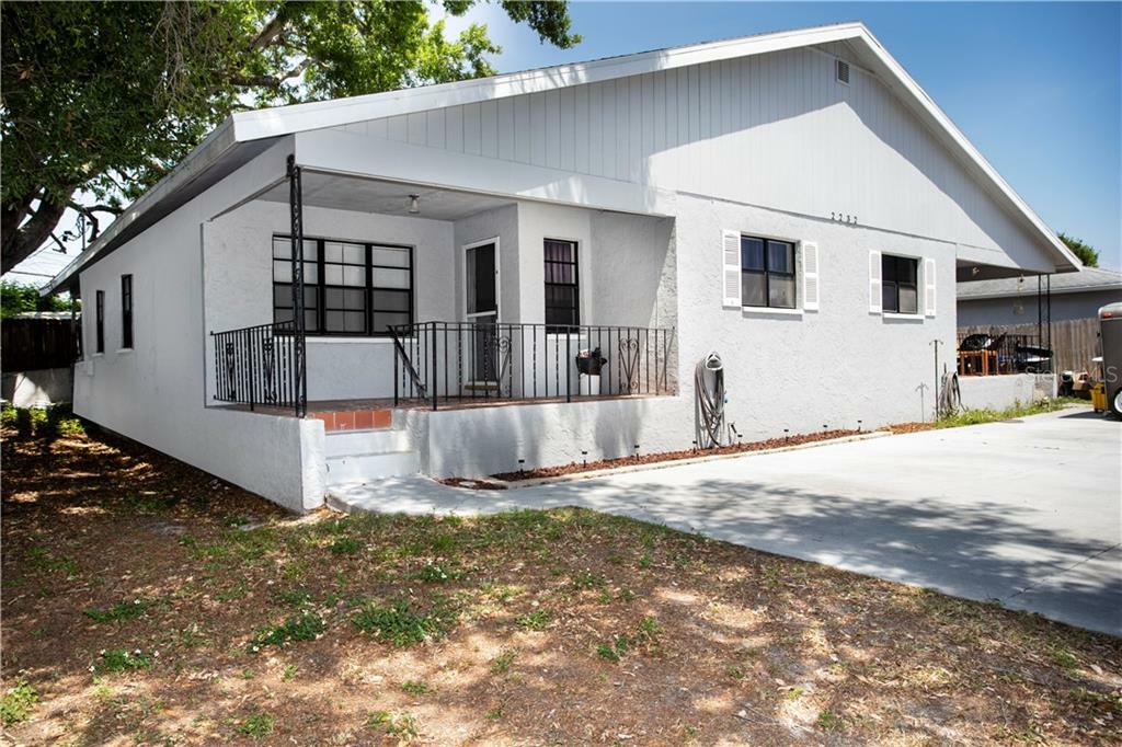 Property Photo:  2232 Palmwood Drive  FL 34698 