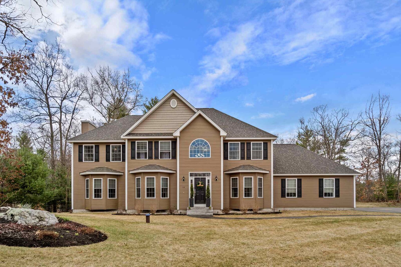 Property Photo: 12 Winchester Way NH 03032