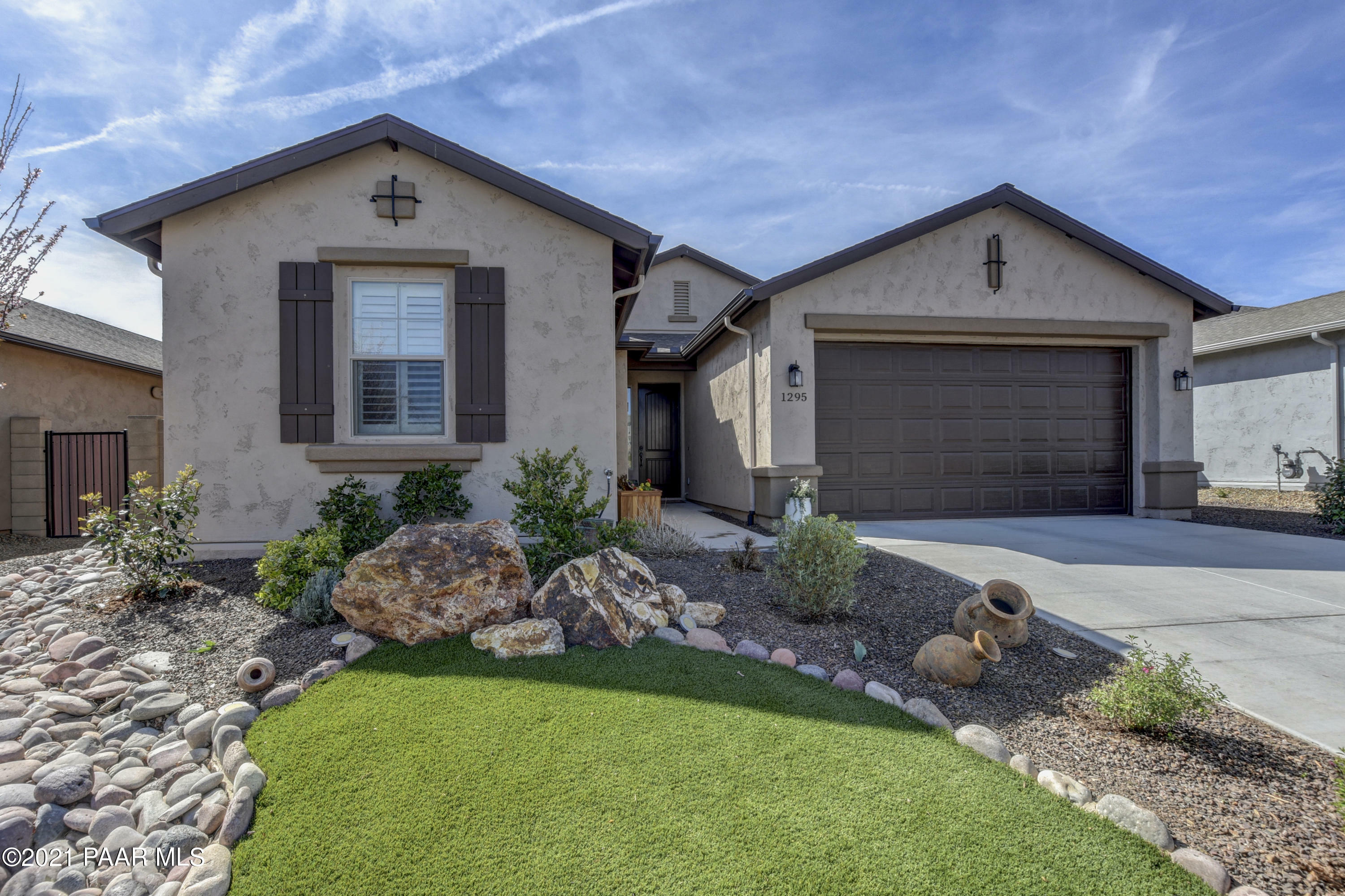 Property Photo:  1295 Essex Way  AZ 86323 