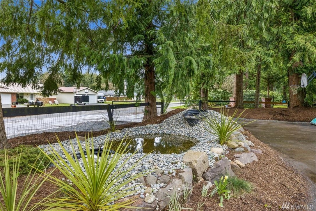 Property Photo: 21334 Calhoun Rd WA 98272