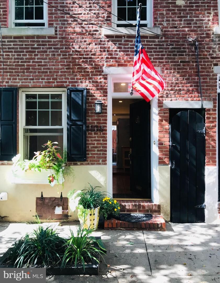 Property Photo: 1106 S Bodine Street PA 19147