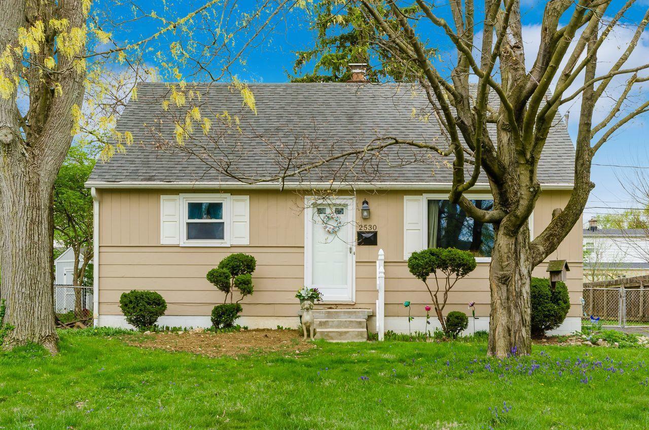 Property Photo:  2530 Nottingham Road  OH 43221 