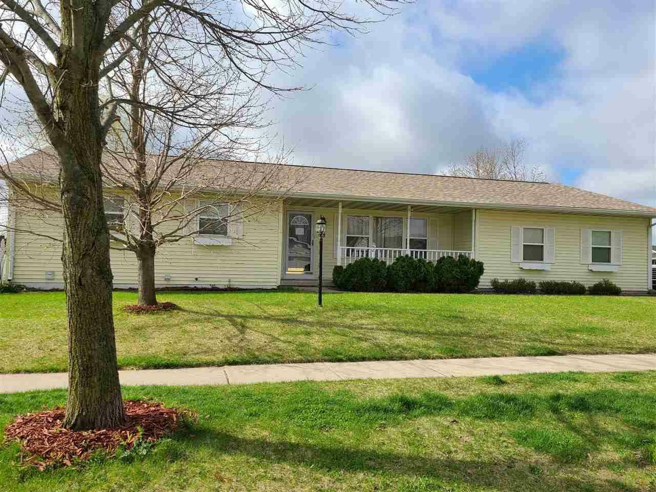 613 East Countryside Dr  Evansville WI 53536 photo