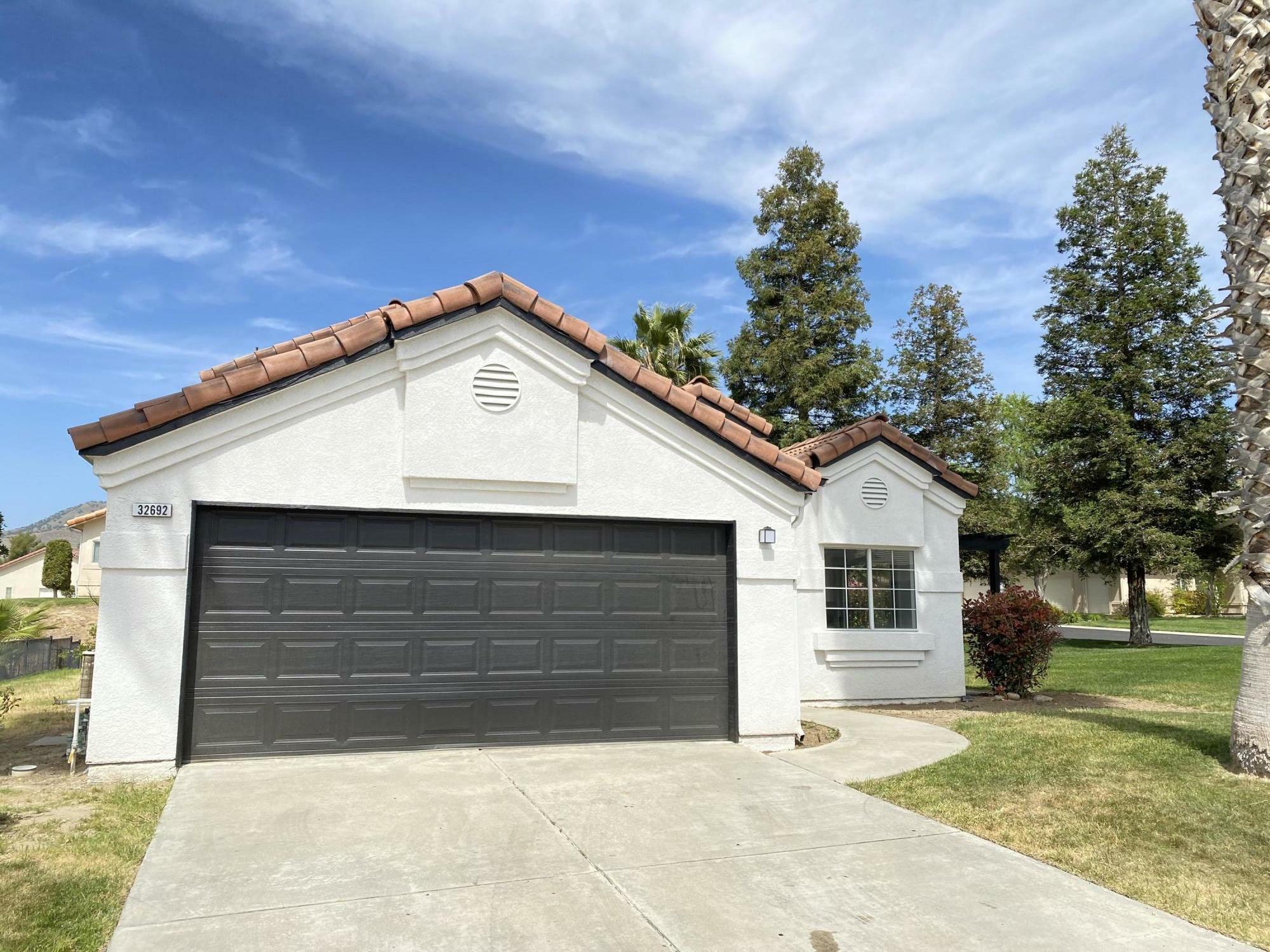 Property Photo:  32692 Greene Drive  CA 93265 