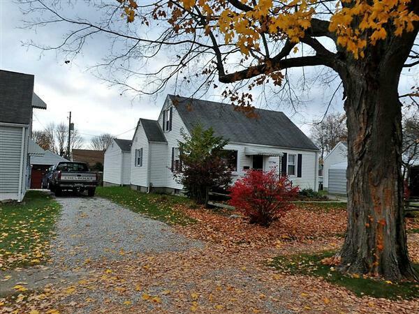 Property Photo:  1001 Ridgelawn Avenue  OH 43055 