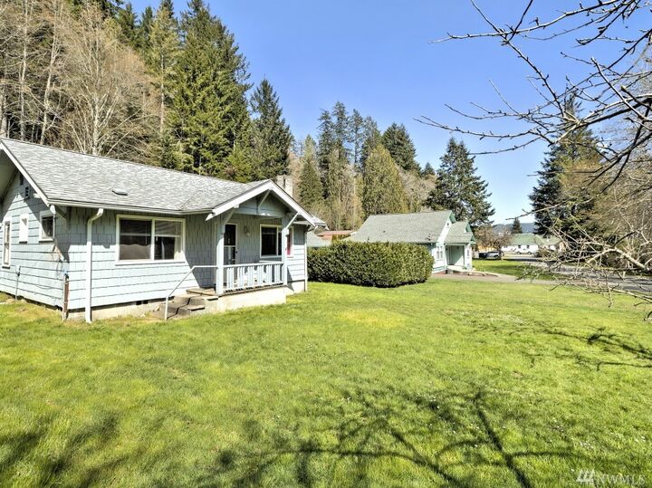 180 N Finch Creek Rd  Hoodsport WA 98548 photo