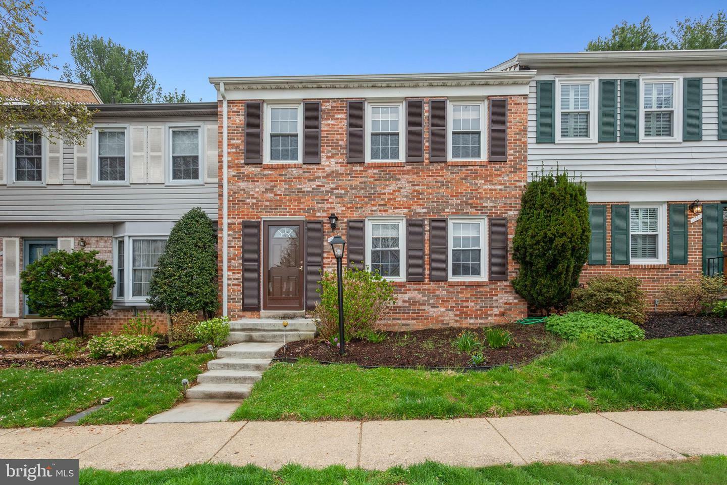 Property Photo:  12 Chantilly Court  MD 20850 