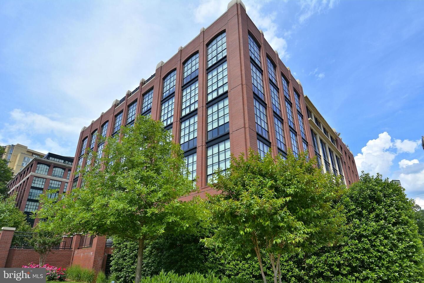 Property Photo:  1615 N Queen Street M204  VA 22209 