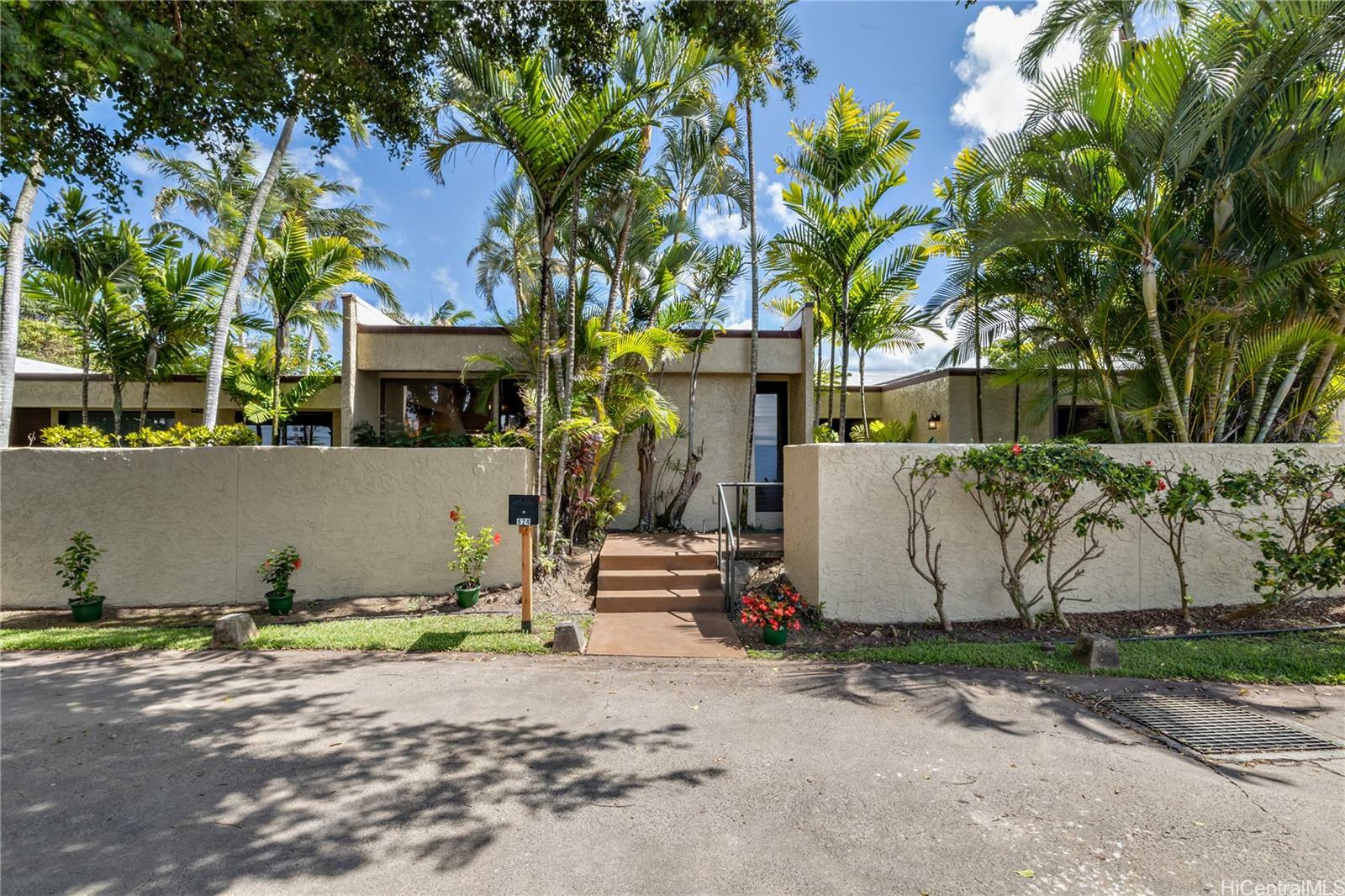 Property Photo:  824 N Kalaheo Avenue  HI 96734 