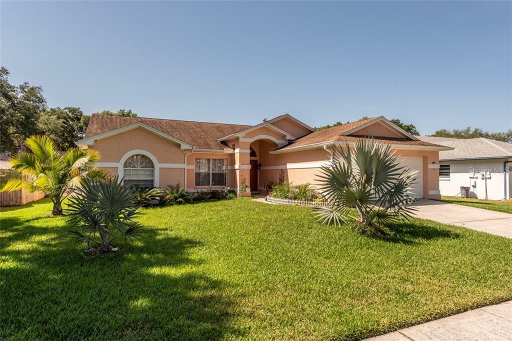 Property Photo:  2711 Falling Leaves Drive  FL 33596 