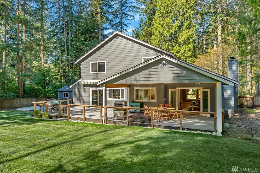 Property Photo:  22929 NE 47th St  WA 98053 