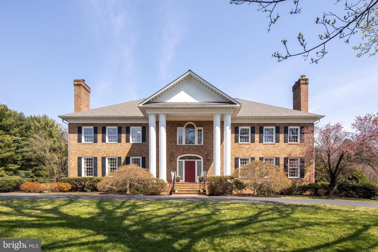 Property Photo: 6901 Clifton Road VA 20124