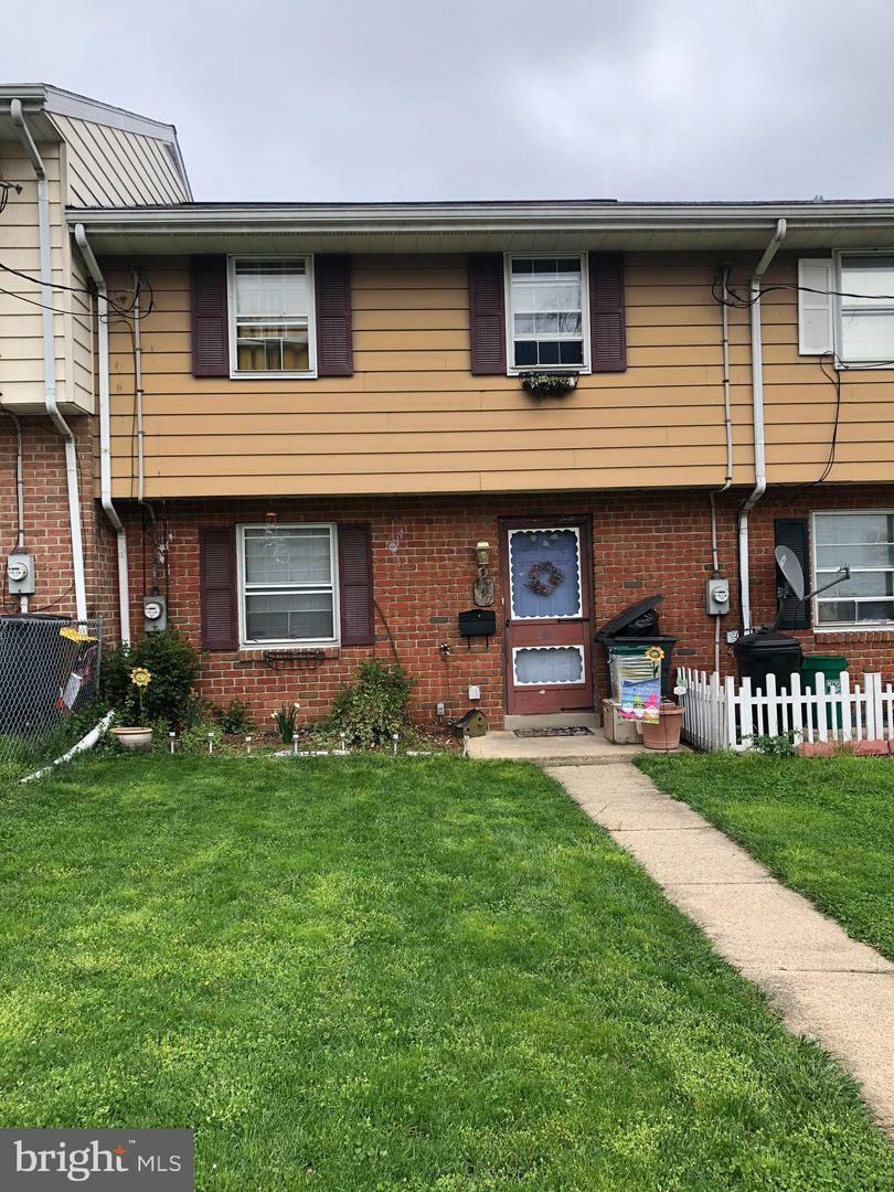 Property Photo:  447 Hillside Avenue  PA 17603 