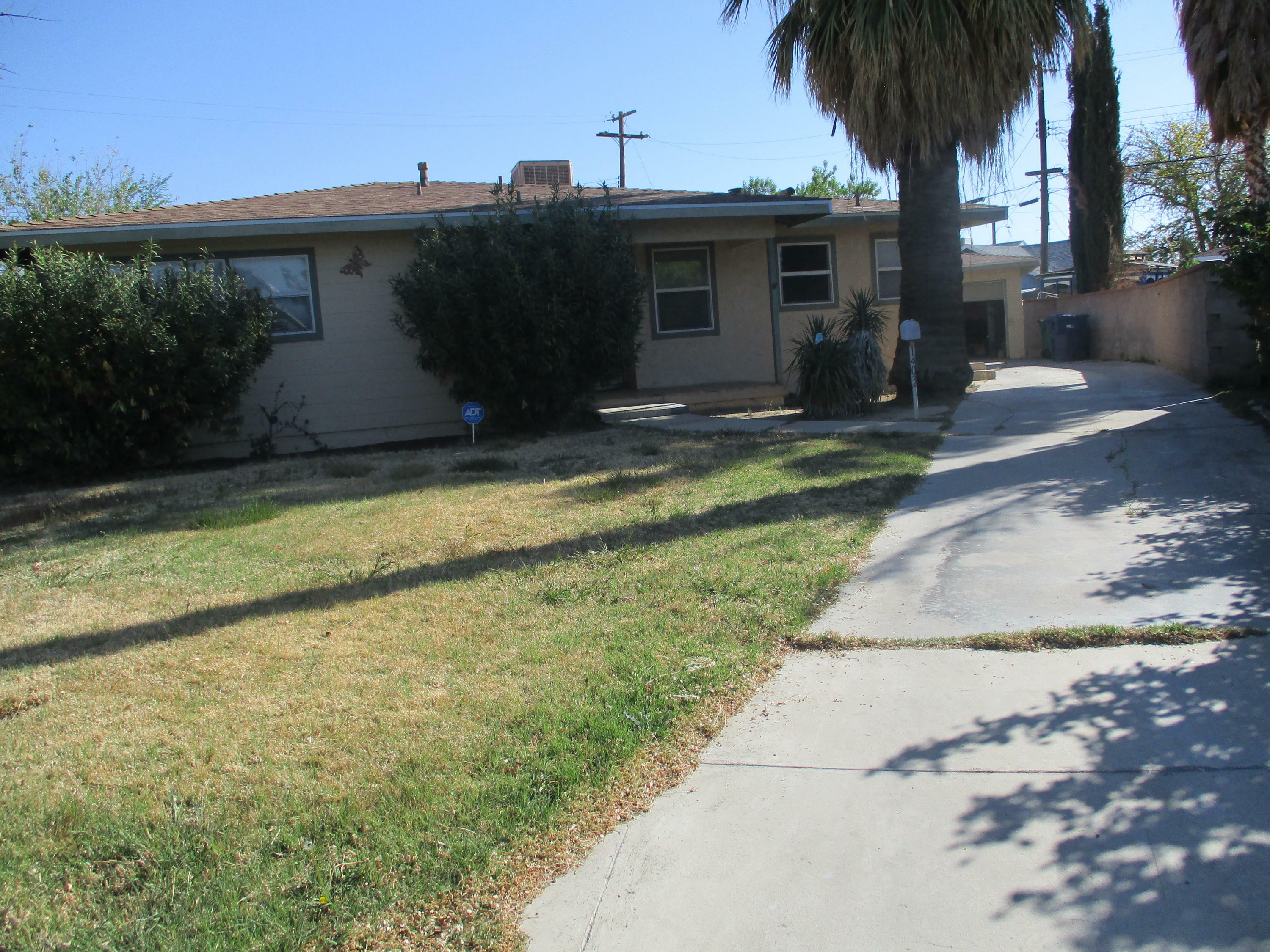 Property Photo:  1403 W Ave H9 Avenue  CA 93534 