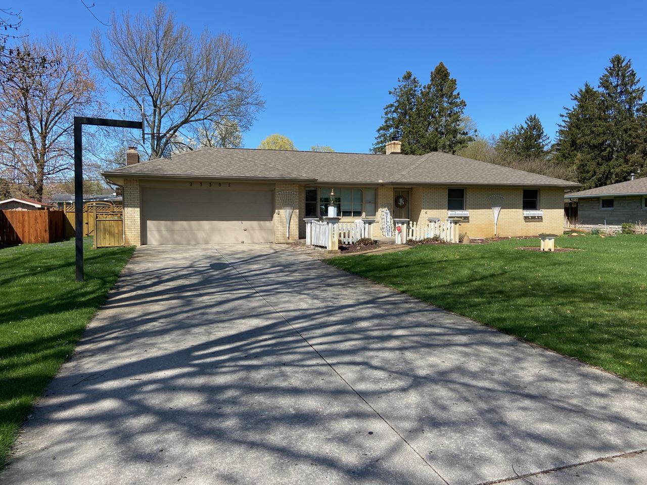 Property Photo:  23305 Greenleaf Boulevard  IN 46514