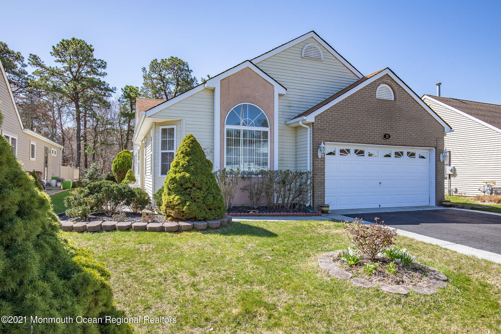 Property Photo:  23 Prado Court  NJ 08757 
