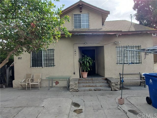 Property Photo:  850 W 43rd Place  CA 90037 