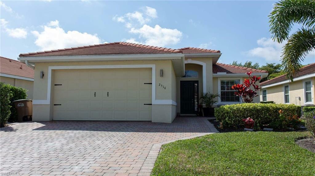 Property Photo: 2516 Blackburn Circle FL 33991