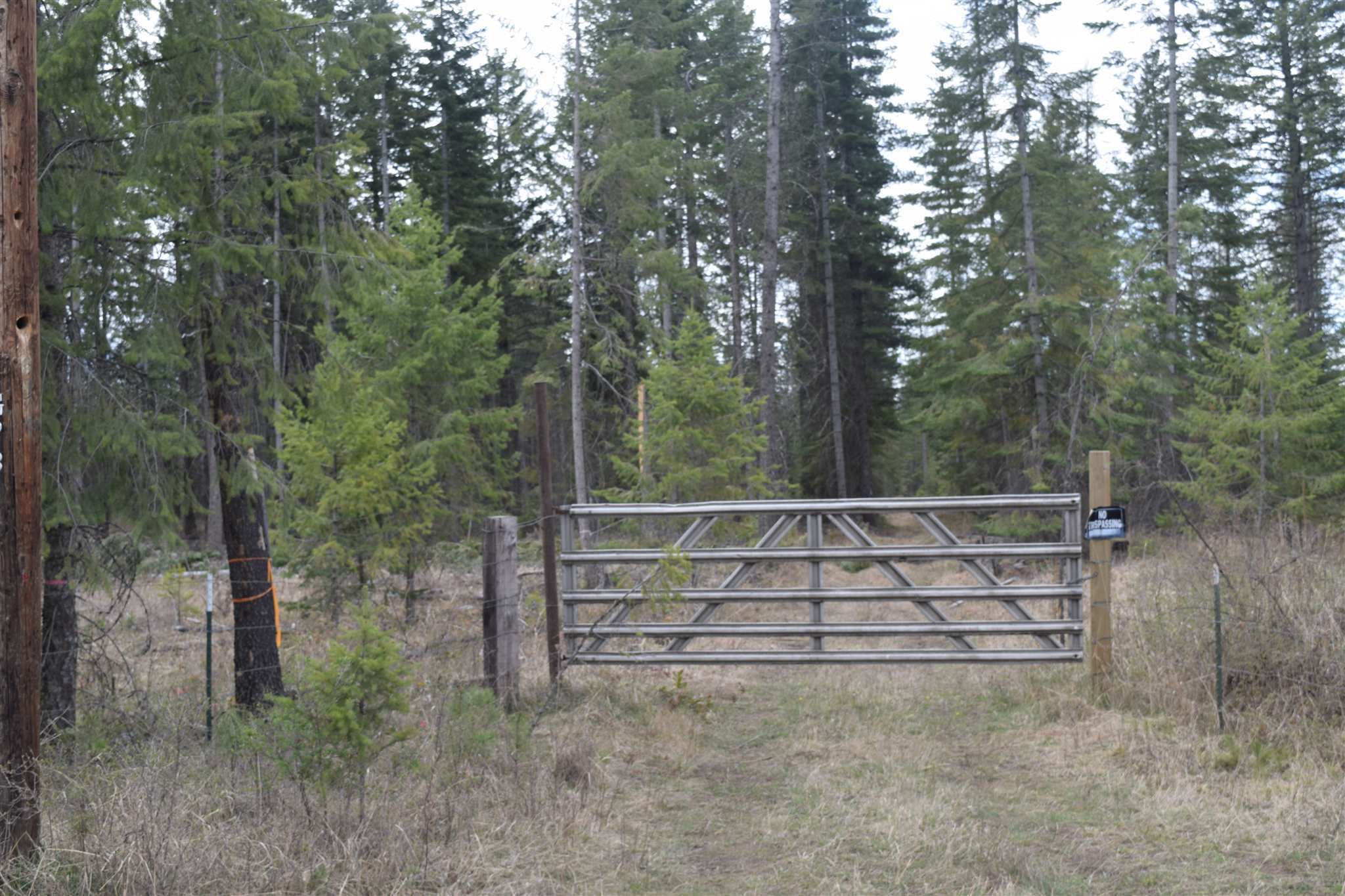 Property Photo:  151xx E Oregon Rd  WA 99009 