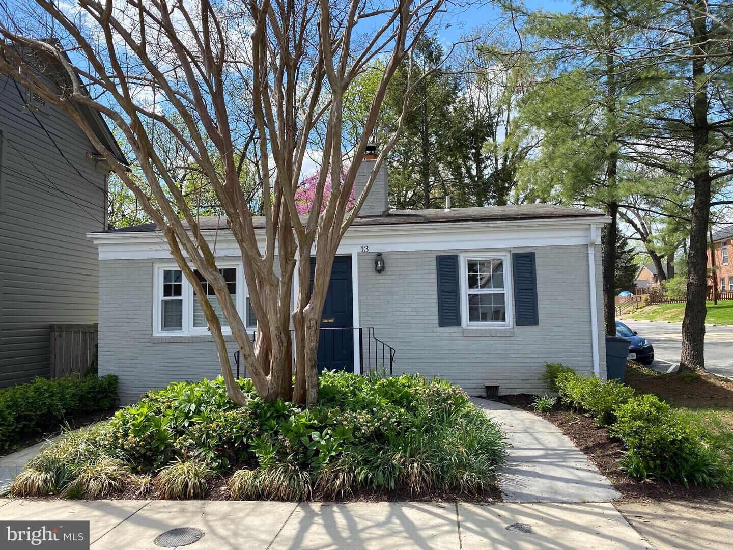 Property Photo:  13 Liberty Street SW  VA 20175 