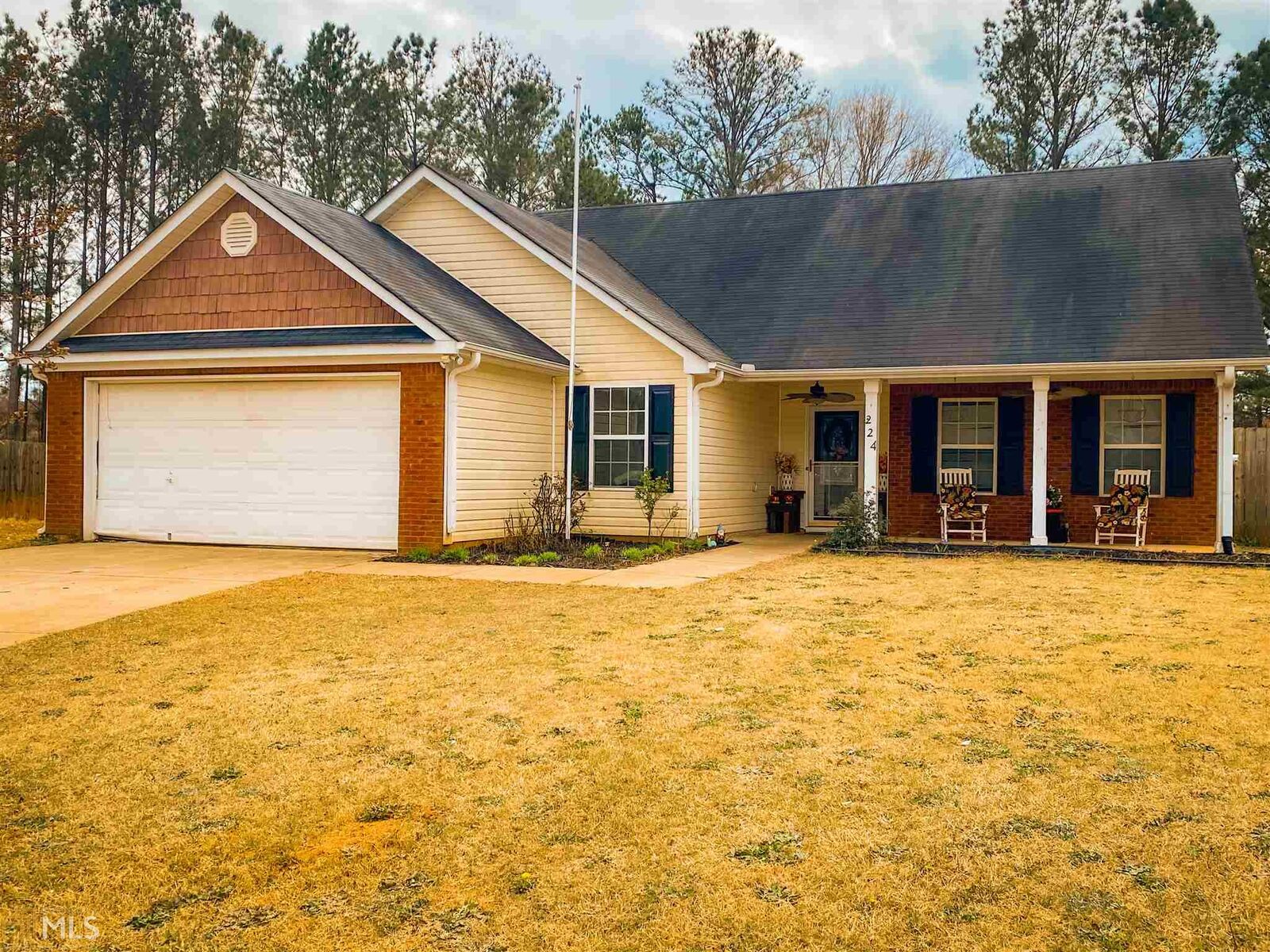 Property Photo:  224 Glenview Trl  GA 30224 