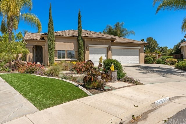 Property Photo:  24129 Esmeralda Court  CA 92595 