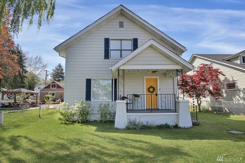 Property Photo:  3828 Fawcett Ave  WA 98418 