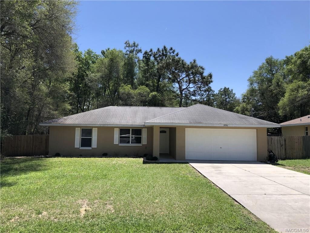 Property Photo: 3596 E Maxwell Place FL 34453