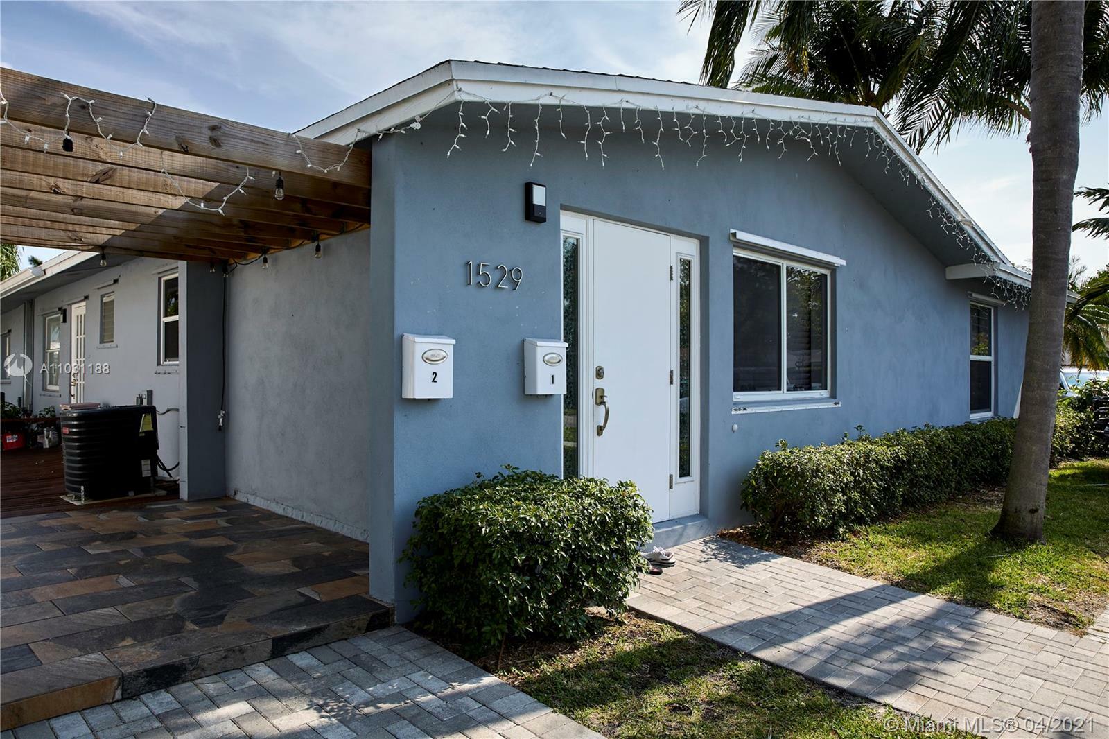 Property Photo:  1529 Arthur St  FL 33020 