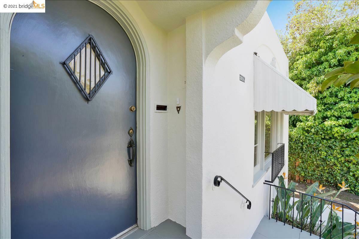 Property Photo:  3914 Atlas Ave  CA 94619 