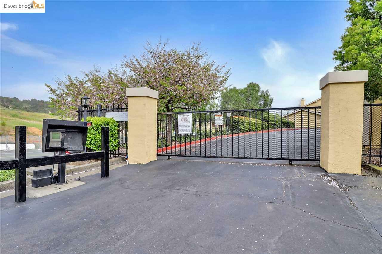 Property Photo: 8685 Mountain Blvd. 36 CA 94605-4545
