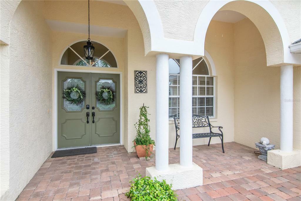 Property Photo:  1305 Willow Bend Way  FL 33549 