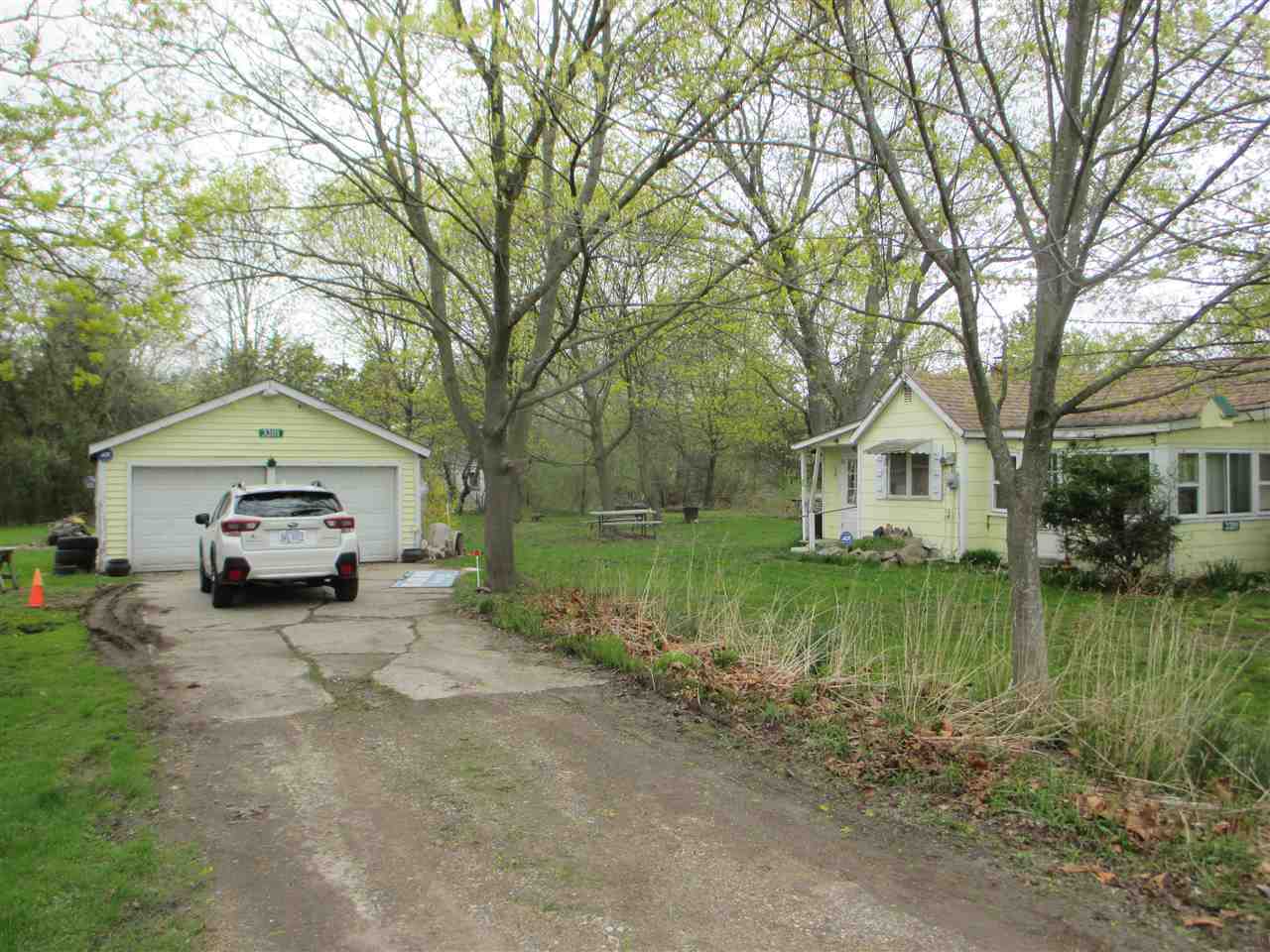 Property Photo:  3201 Wilber Ave  MI 48433 