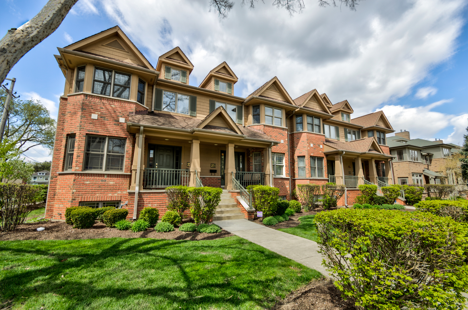 Property Photo: 224 N Addison Avenue IL 60126
