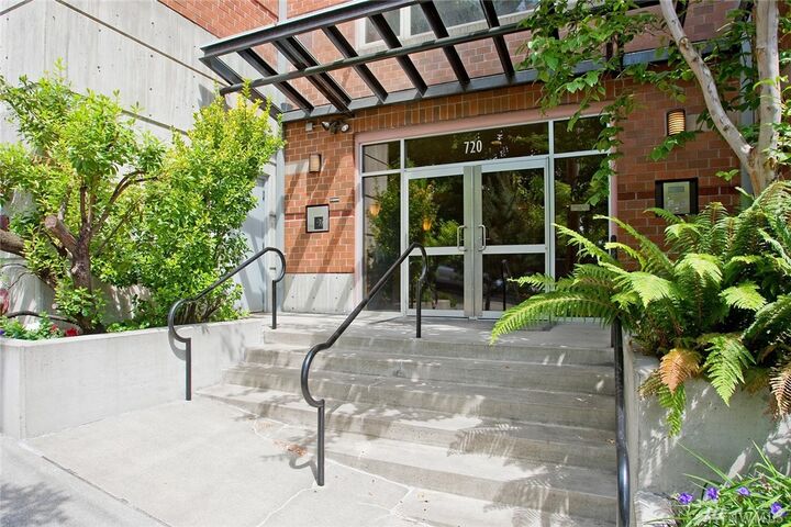 720 Queen Anne Ave N 409  Seattle WA 98109 photo