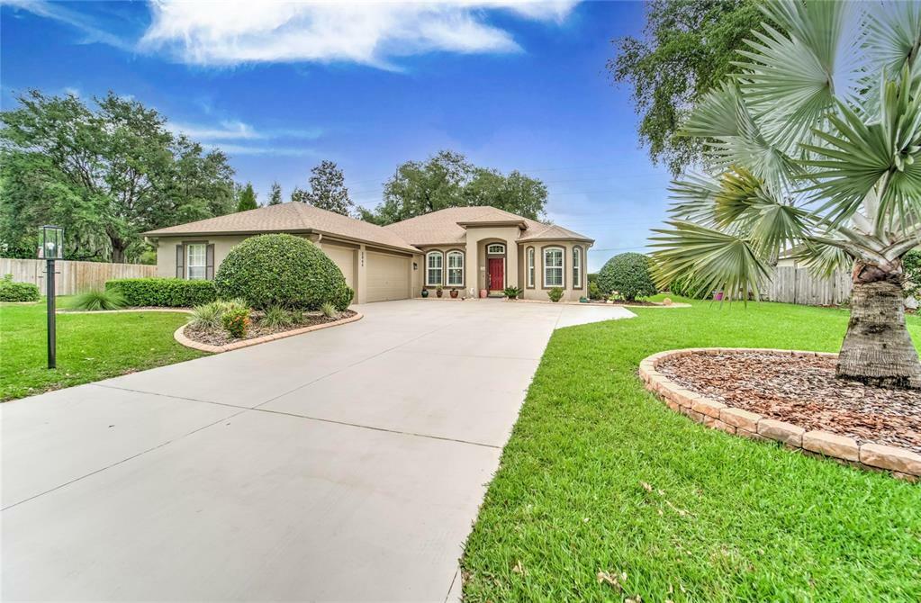 Property Photo:  2904 Laurel Meadow Court  FL 33566 