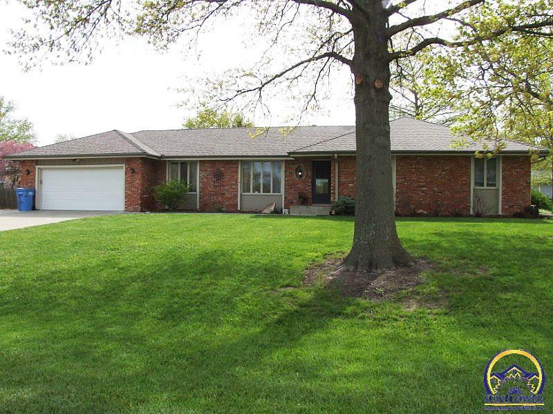 Property Photo:  3124 SE Burton St  KS 66605 